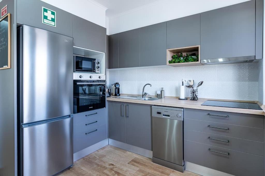Faro Center With Ac & Wifi Apartment Екстериор снимка